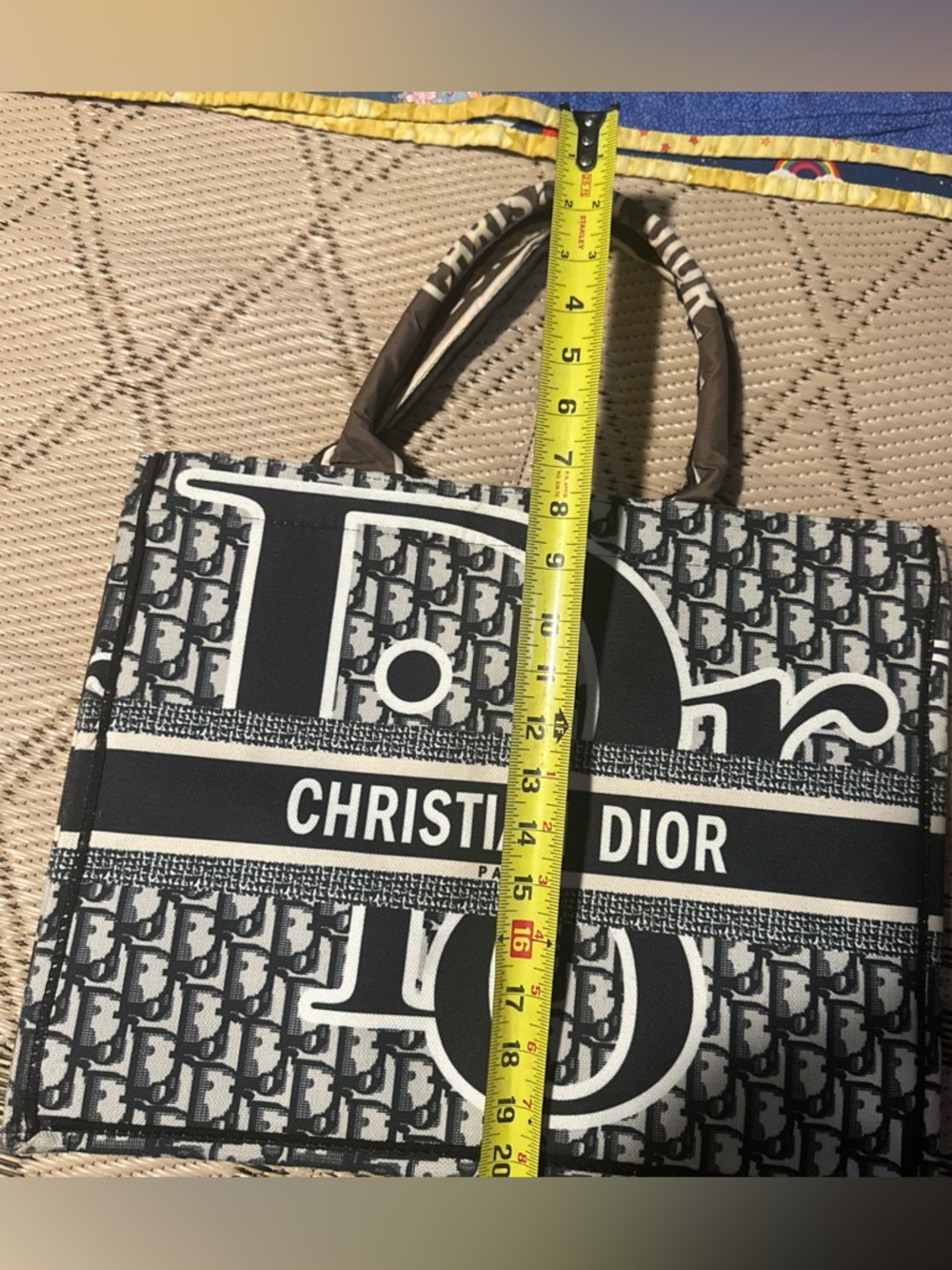 Dior Black and White Tote with Signature Logo Print - Picture 6 of 12